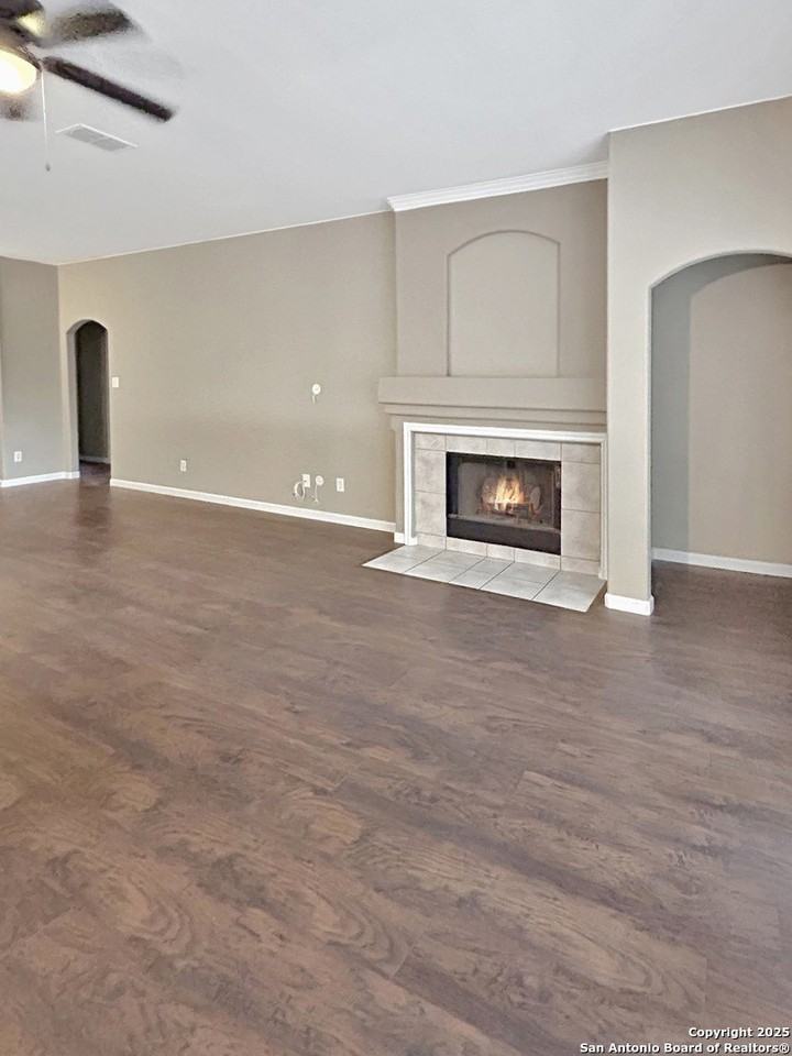 2817 Berry Trce - Photo 5 of 24