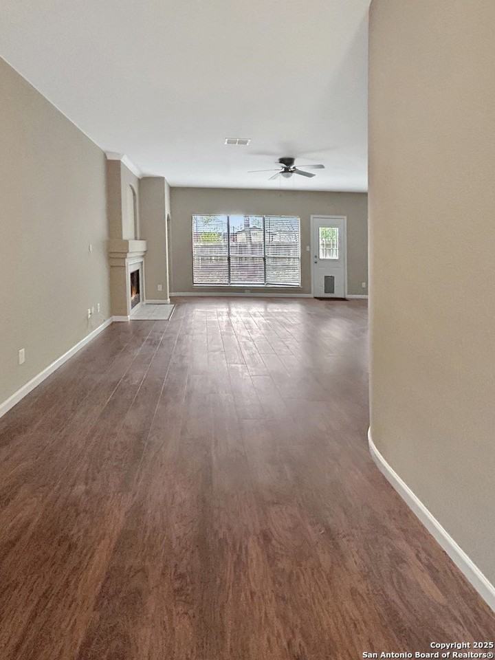 2817 Berry Trce - Photo 6 of 24