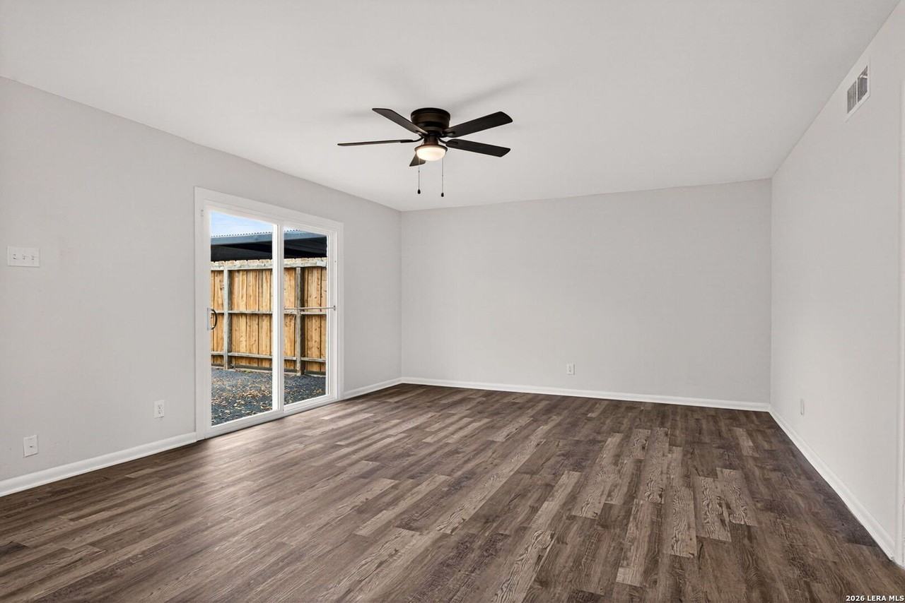 600 Gentleman Rd #7 - Photo 4 of 17