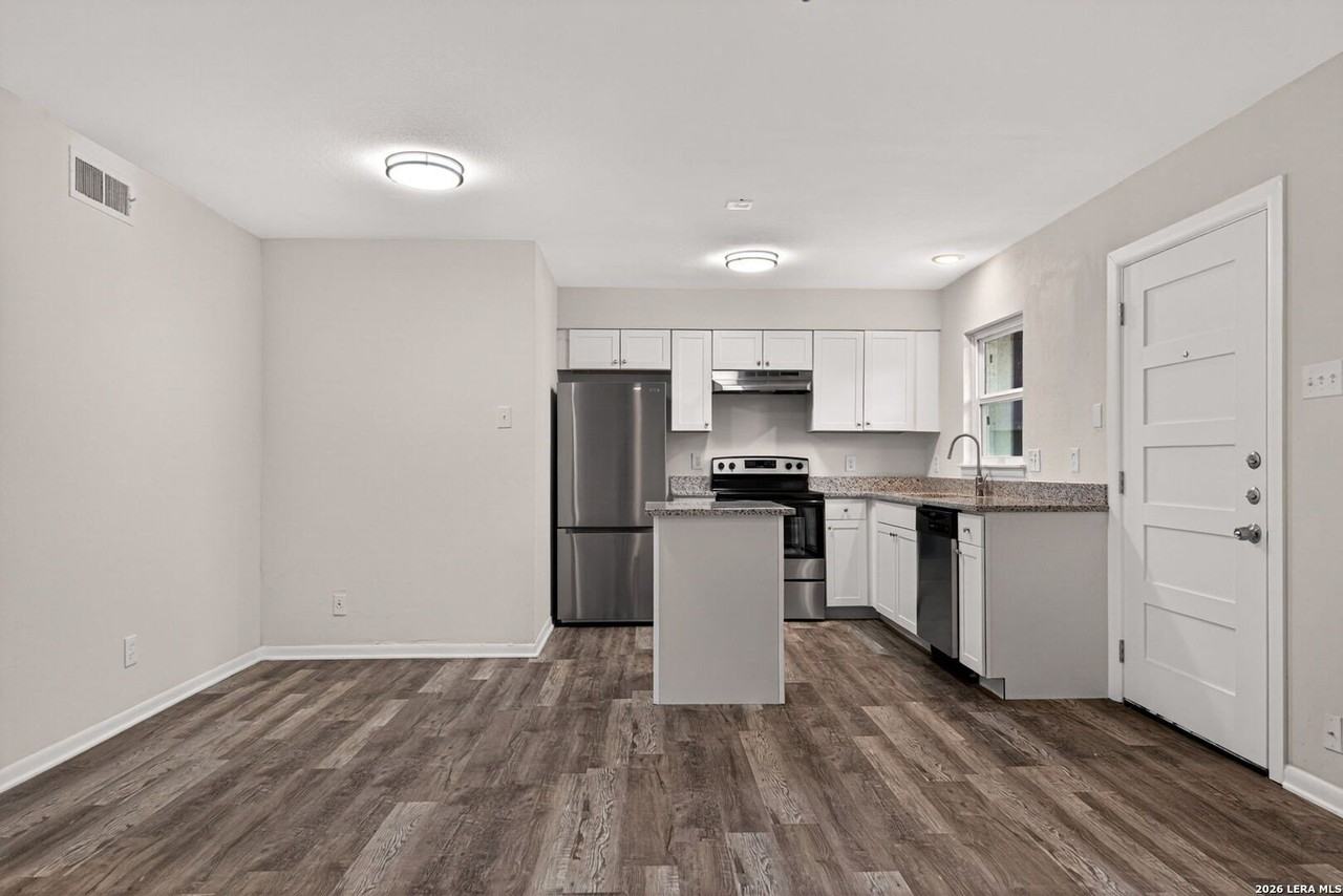 600 Gentleman Rd #7 - Photo 7 of 17