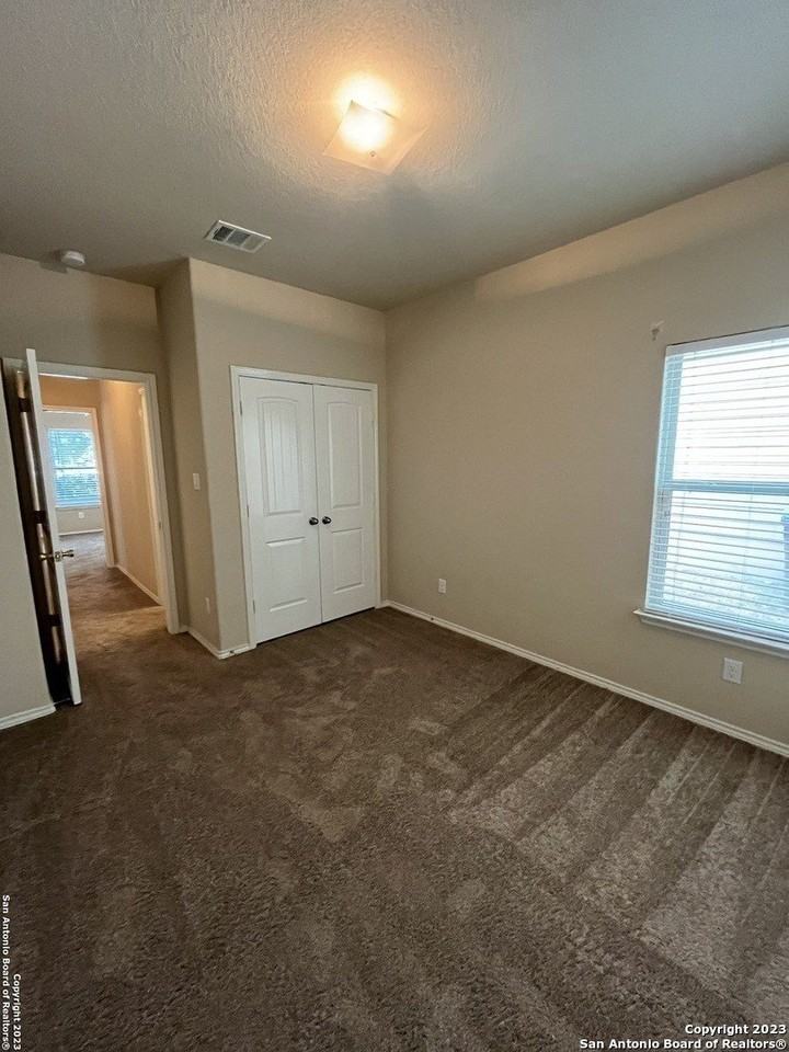 4326 Stanley Park - Photo 6 of 16