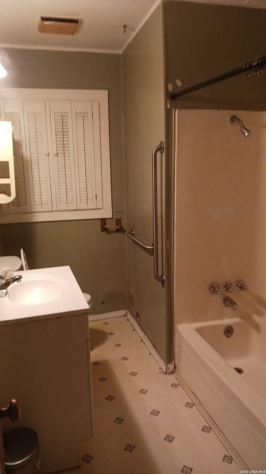 119 Langford Pl - Photo 5 of 24