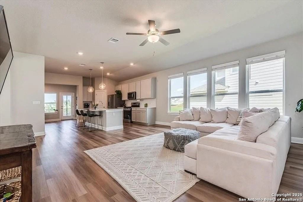 280 Sawtooth Mountain Way - Photo 2 of 13