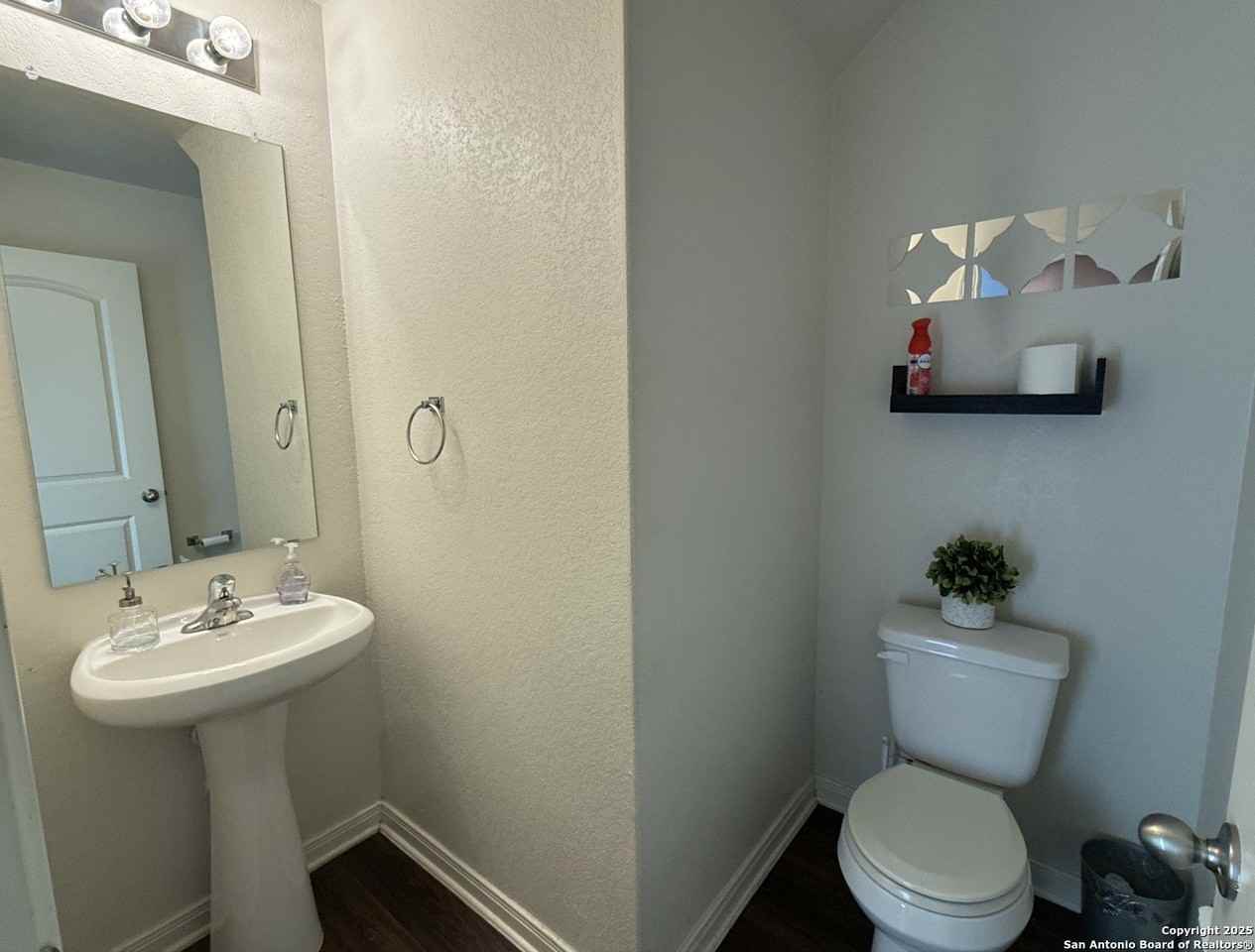 3131 Rosalind Way - Photo 6 of 19