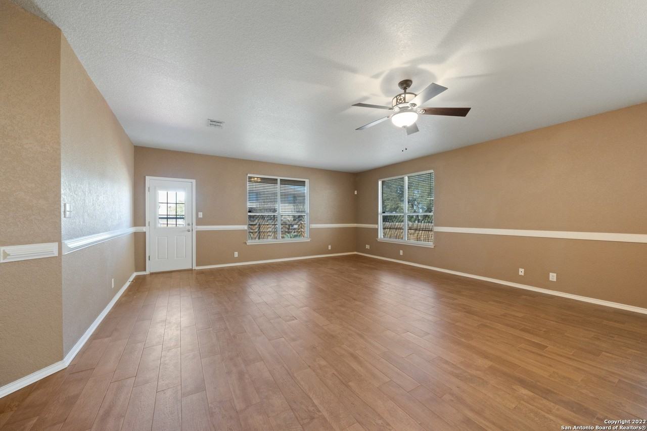 307 Wing Fls - Photo 7 of 36