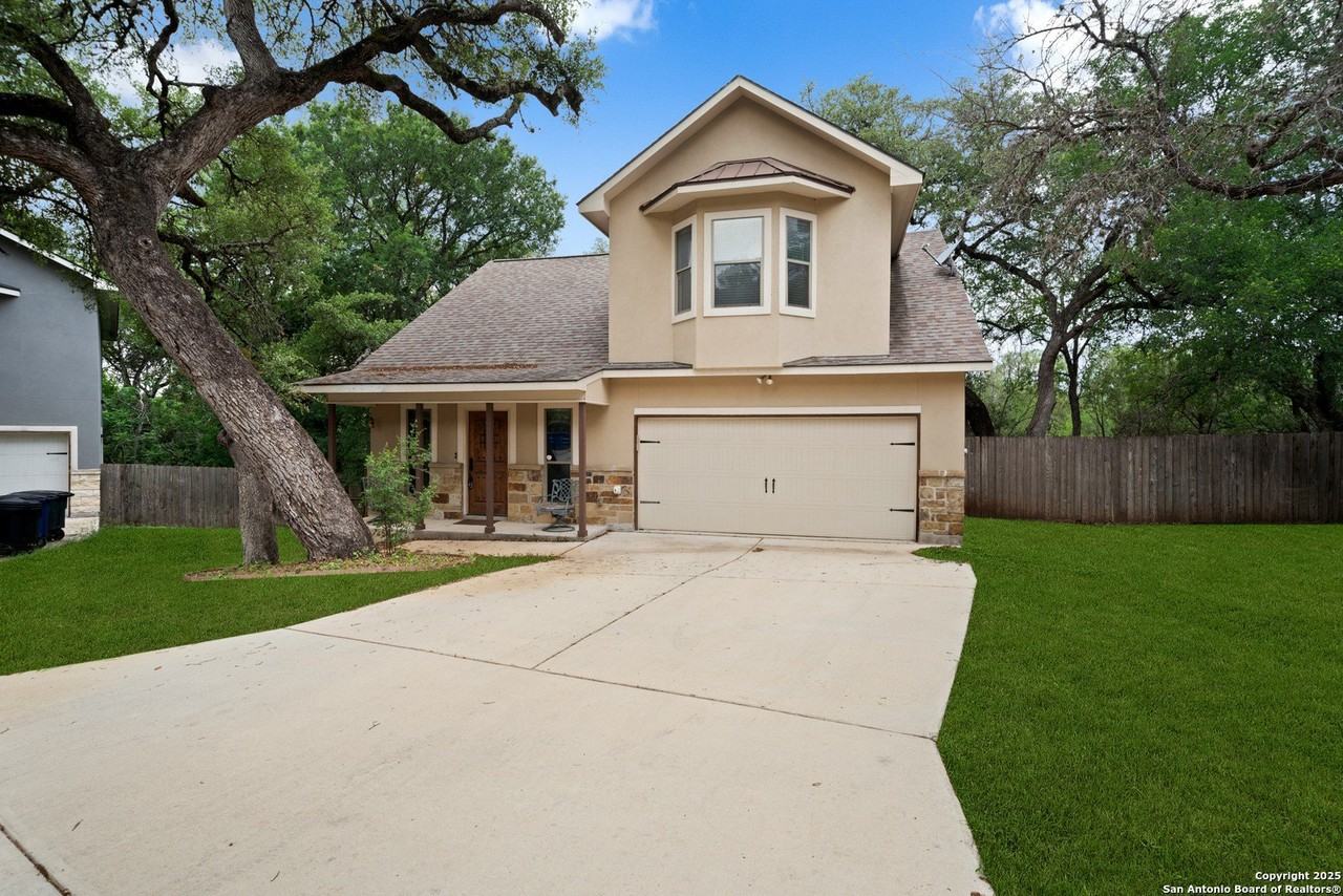 635 Bluffside Dr - Photo 2 of 27