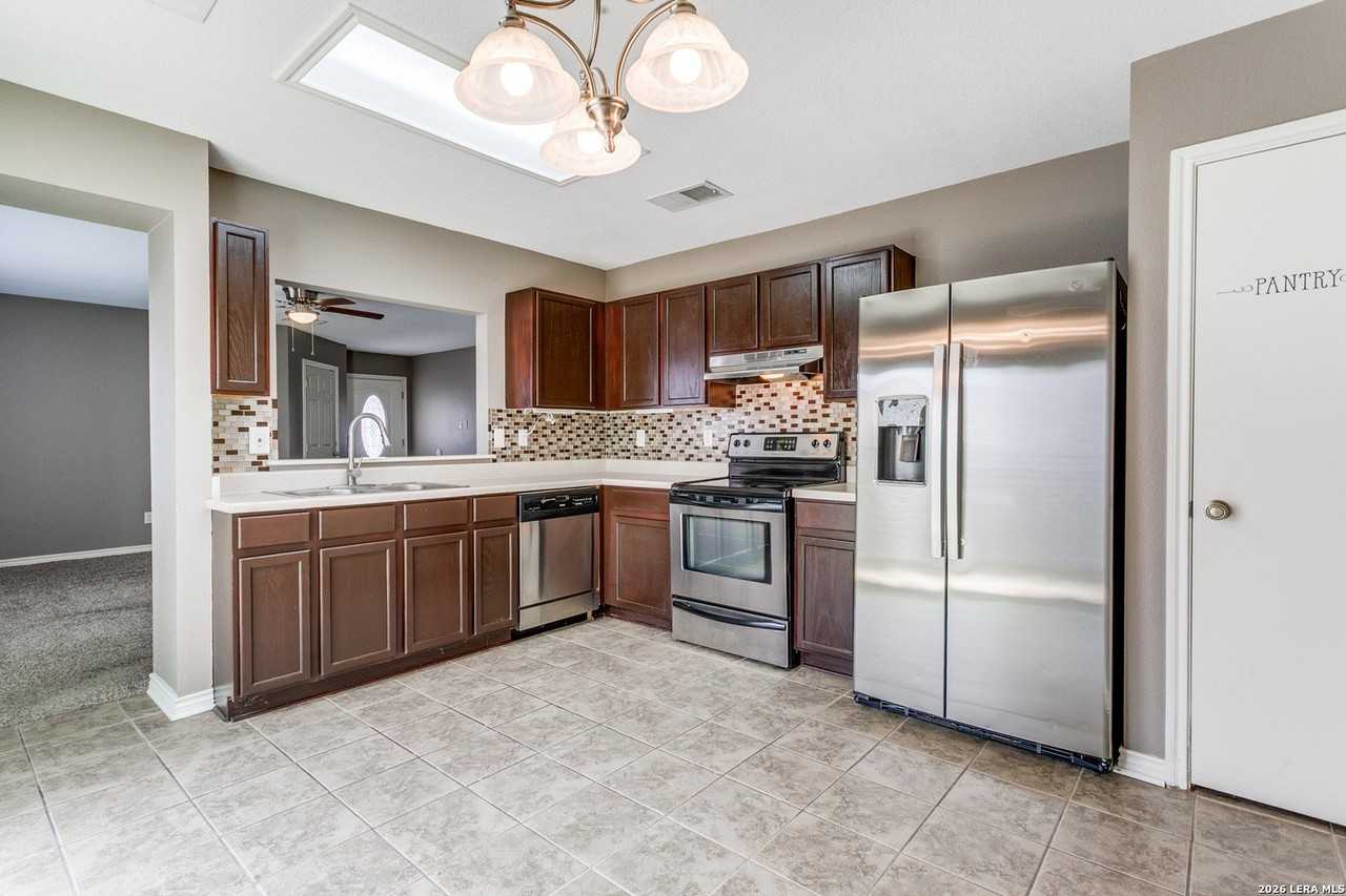 5410 Champions Hill Dr - Photo 6 of 12