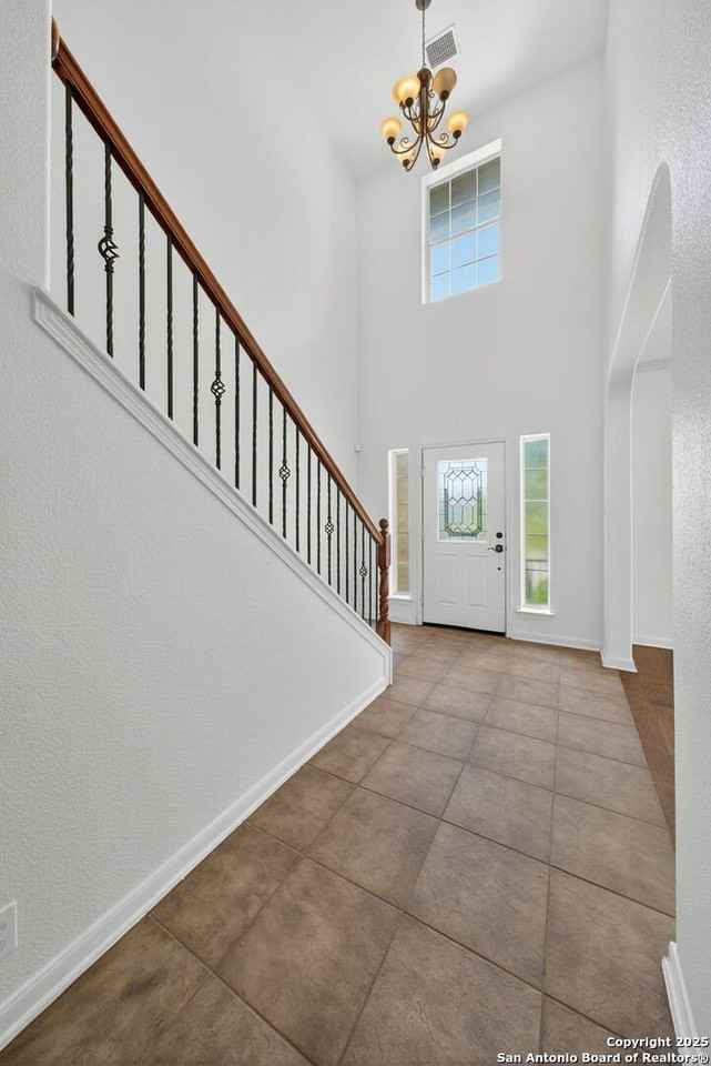 511 Sedberry Ct - Photo 3 of 39