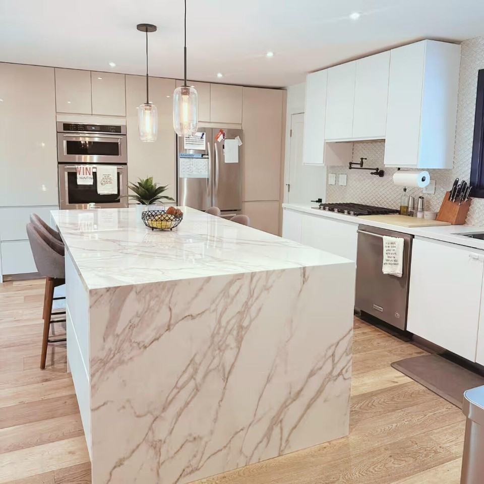 347 Salida Del Sol - Photo 2 of 33