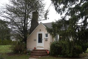 101 W Meyran Ave - Photo 1 of 1