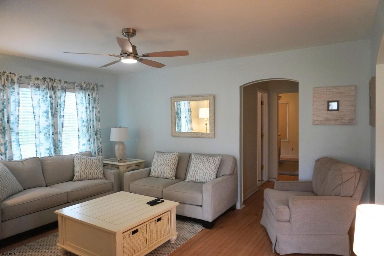 101 W Meyran Ave - Photo 3 of 28