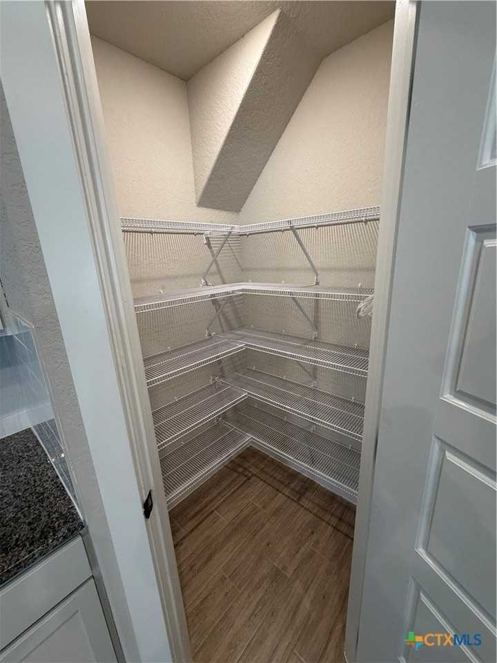 1100 River Wood - Photo 7 of 22