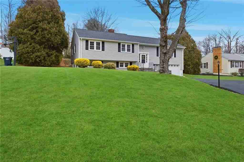 38 Juniper Ln - Photo 3 of 19