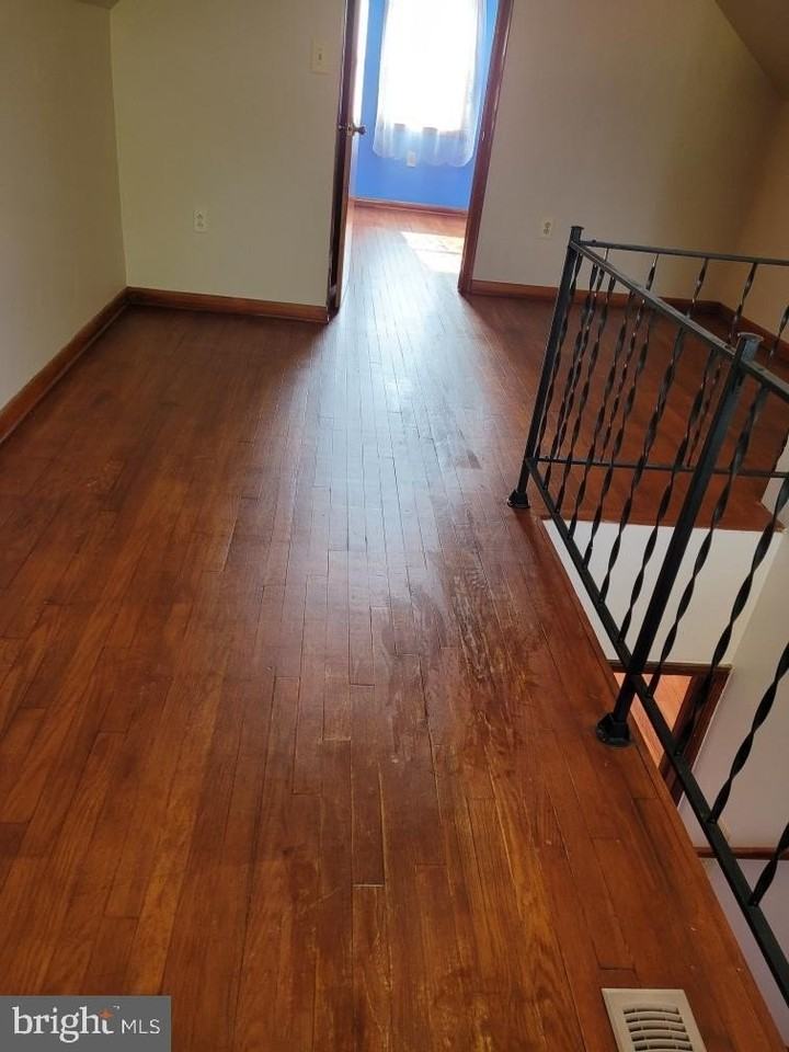 120 Northwood Dr - Photo 4 of 6