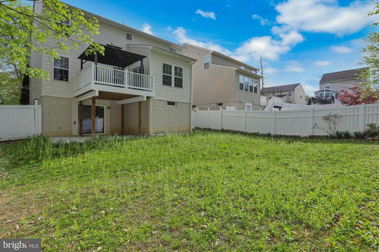 6981 Linden Ave - Photo 3 of 44