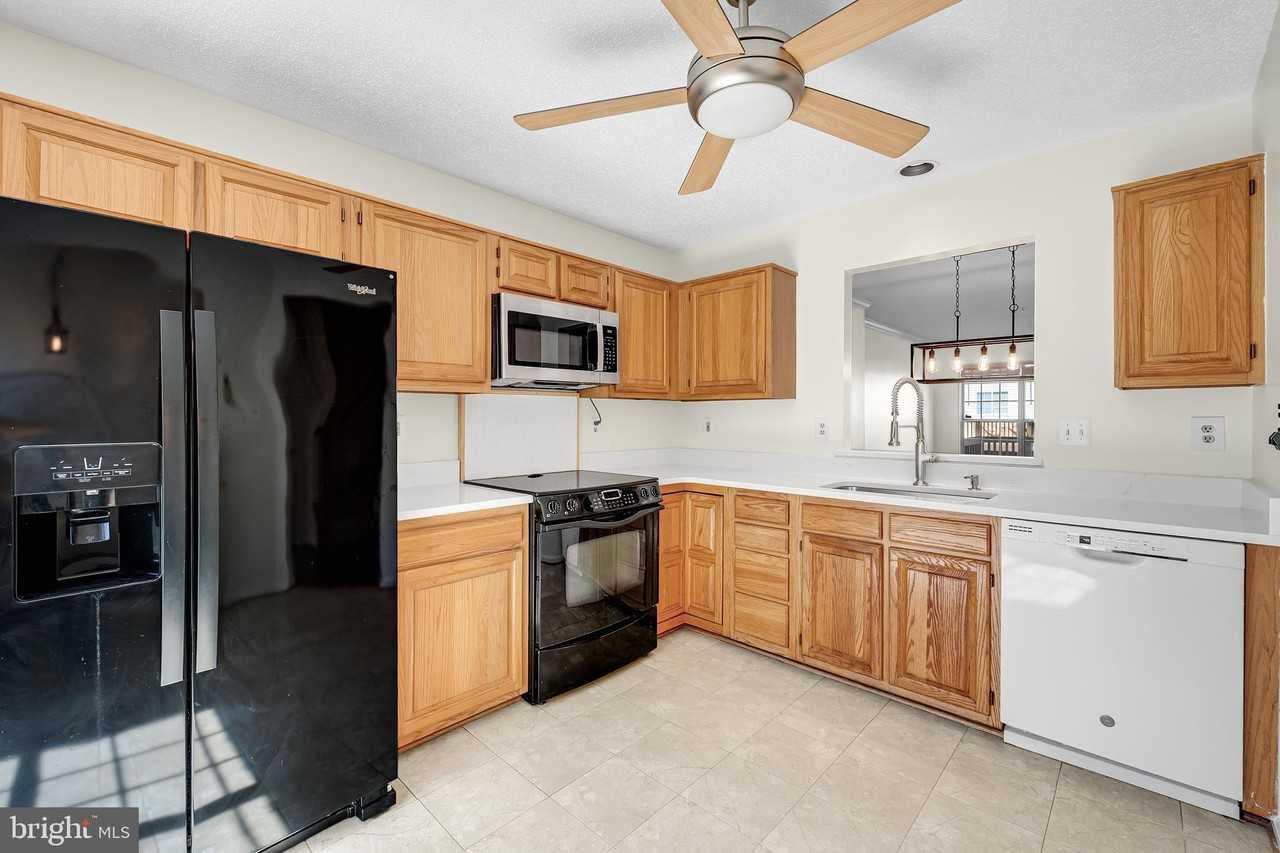 2303 Massanutten Dr - Photo 3 of 25