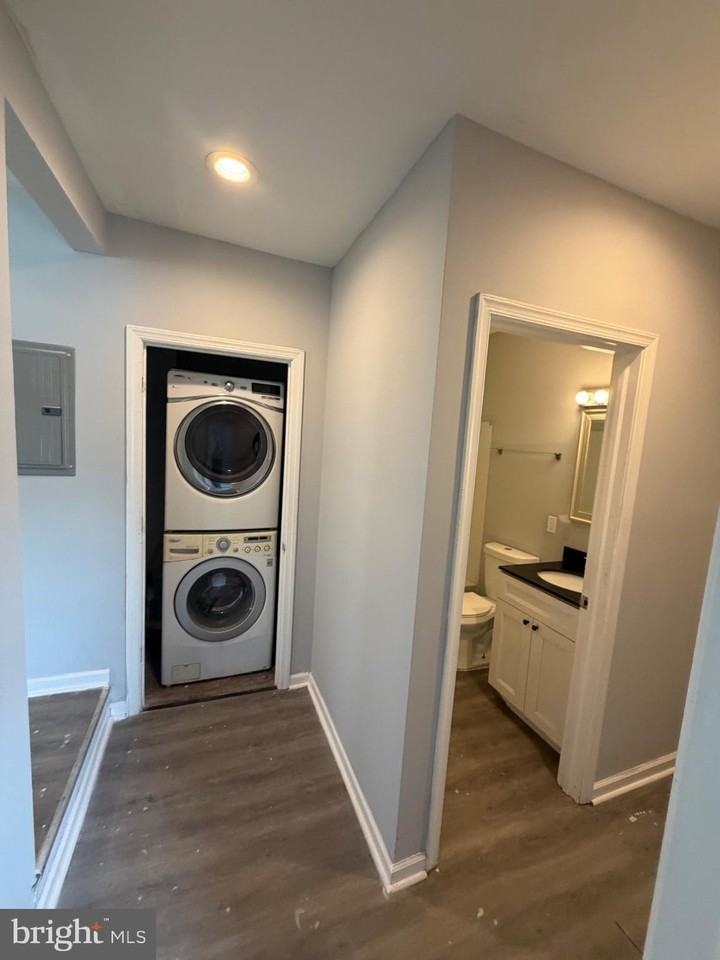 102 Ridgway St #1 - Photo 4 of 13