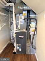 featured image of 411 Chapel Ave E