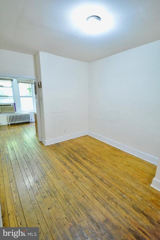 3690 Eveline St - Photo 4 of 20