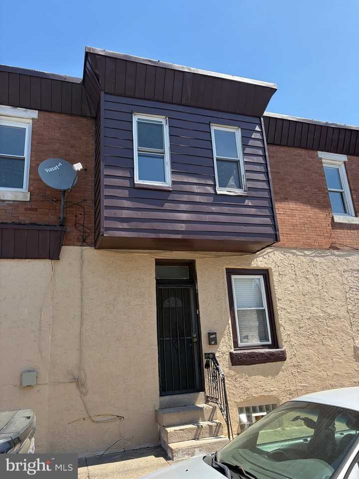 3245 Aramingo Ave - Photo 2 of 12