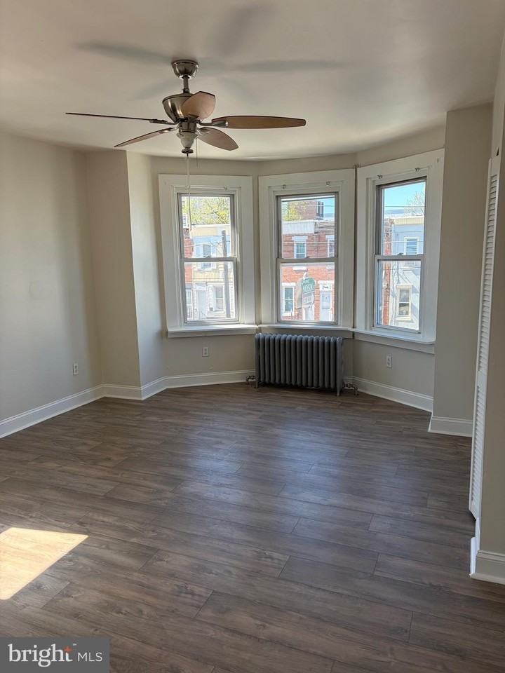 3245 Aramingo Ave - Photo 4 of 12