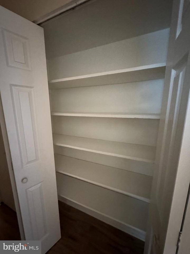 214 Locust St Se #118 - Photo 7 of 17