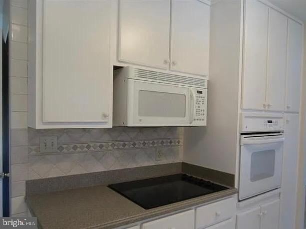 1452 Dewberry Ct - Photo 4 of 20