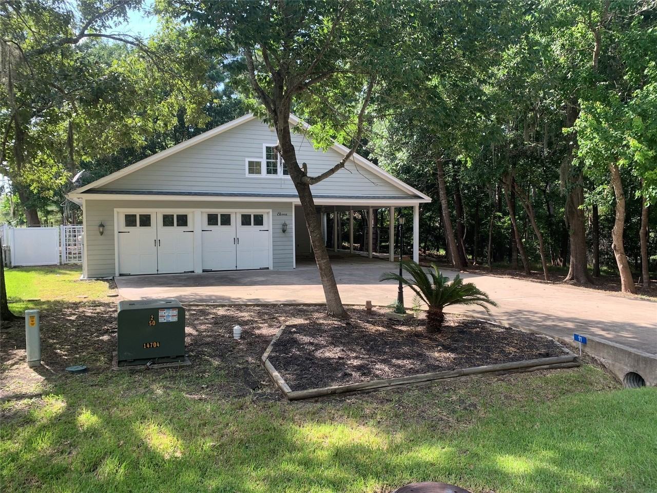 11 Lords Cir - Photo 2 of 26