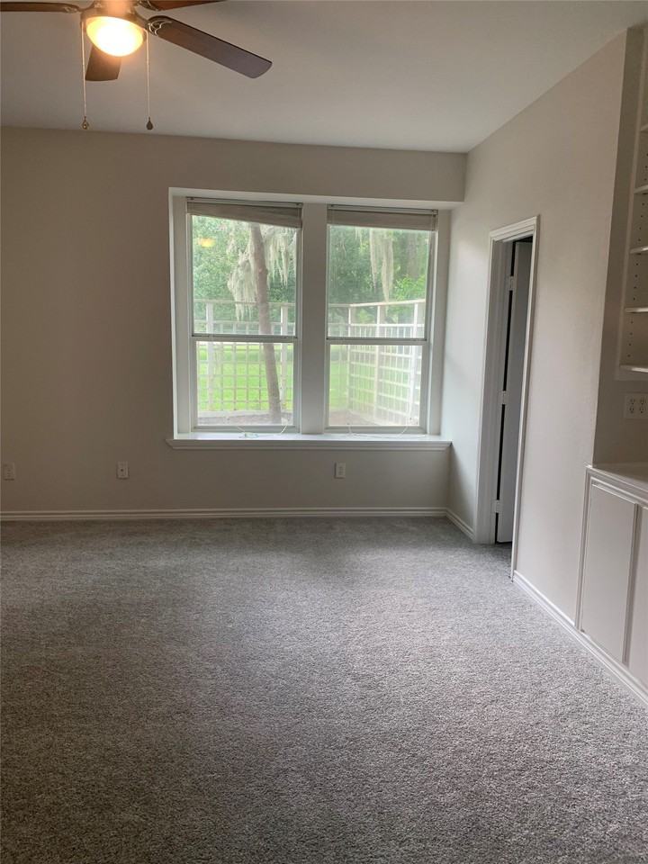 11 Lords Cir - Photo 3 of 26