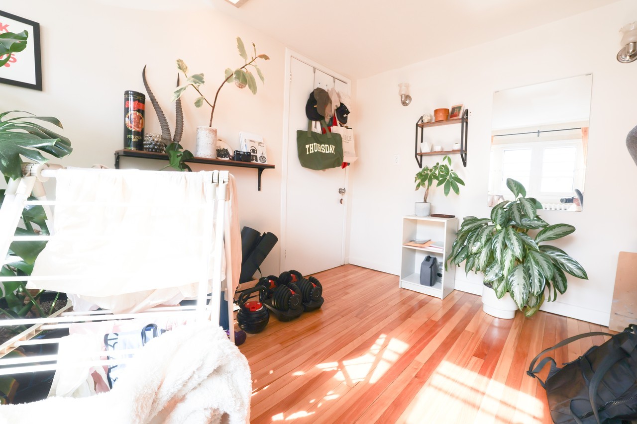 466 MacLaren Street #1 - Photo 3 of 10