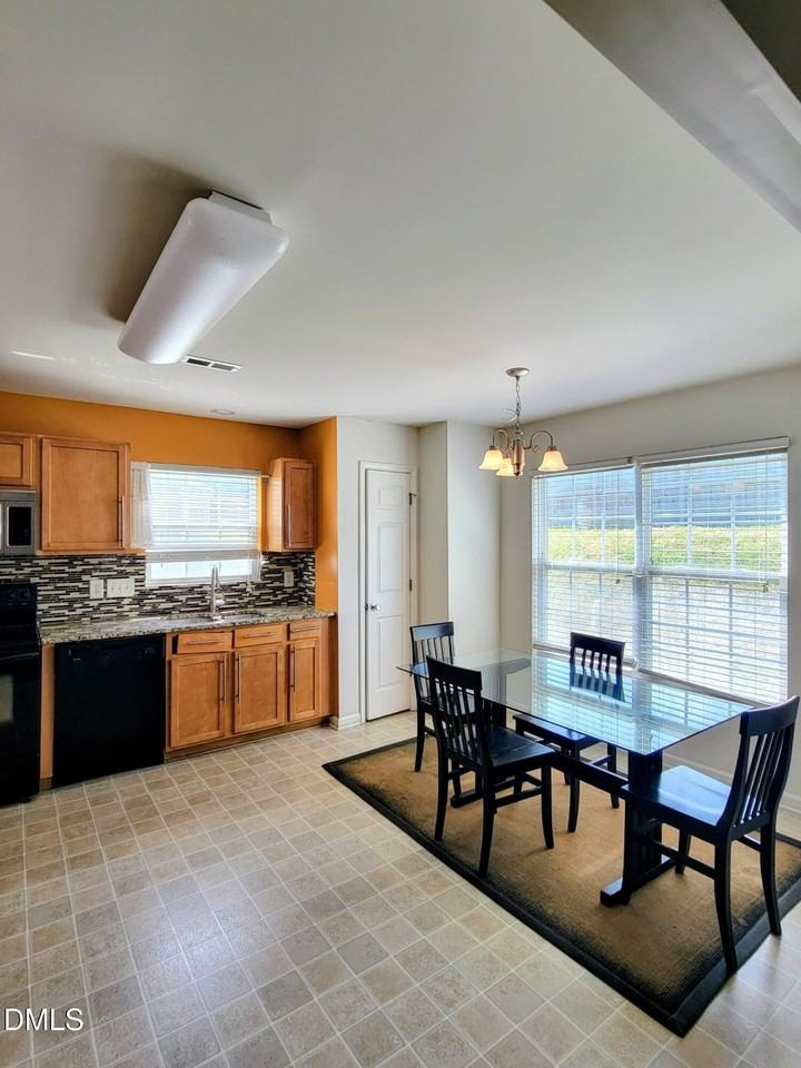 3742 Horseshoe Farm St - Photo 5 of 16