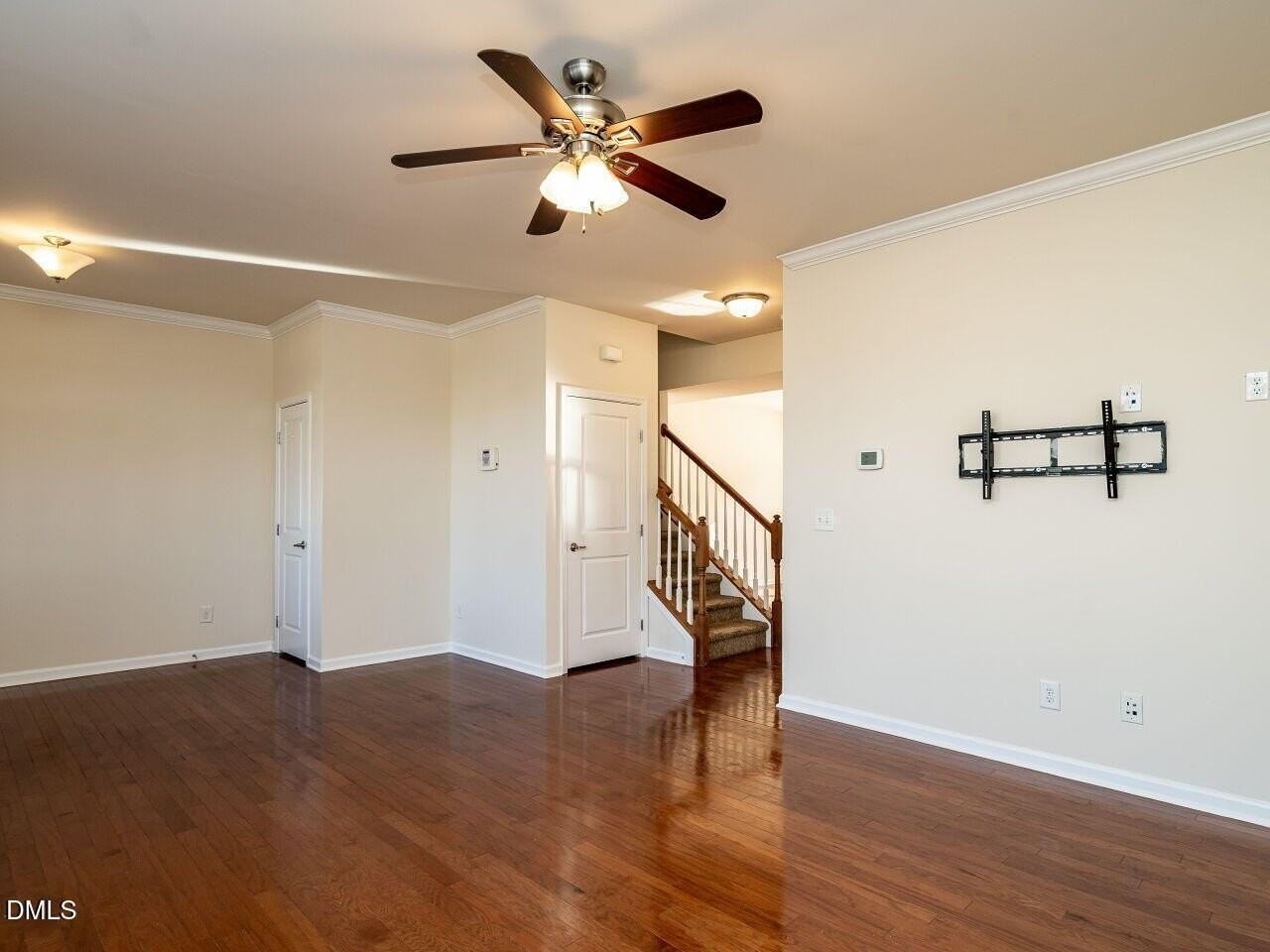 309 Roundhouse Ln - Photo 6 of 27