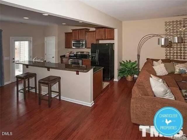 123 Phantom Ln - Photo 3 of 14