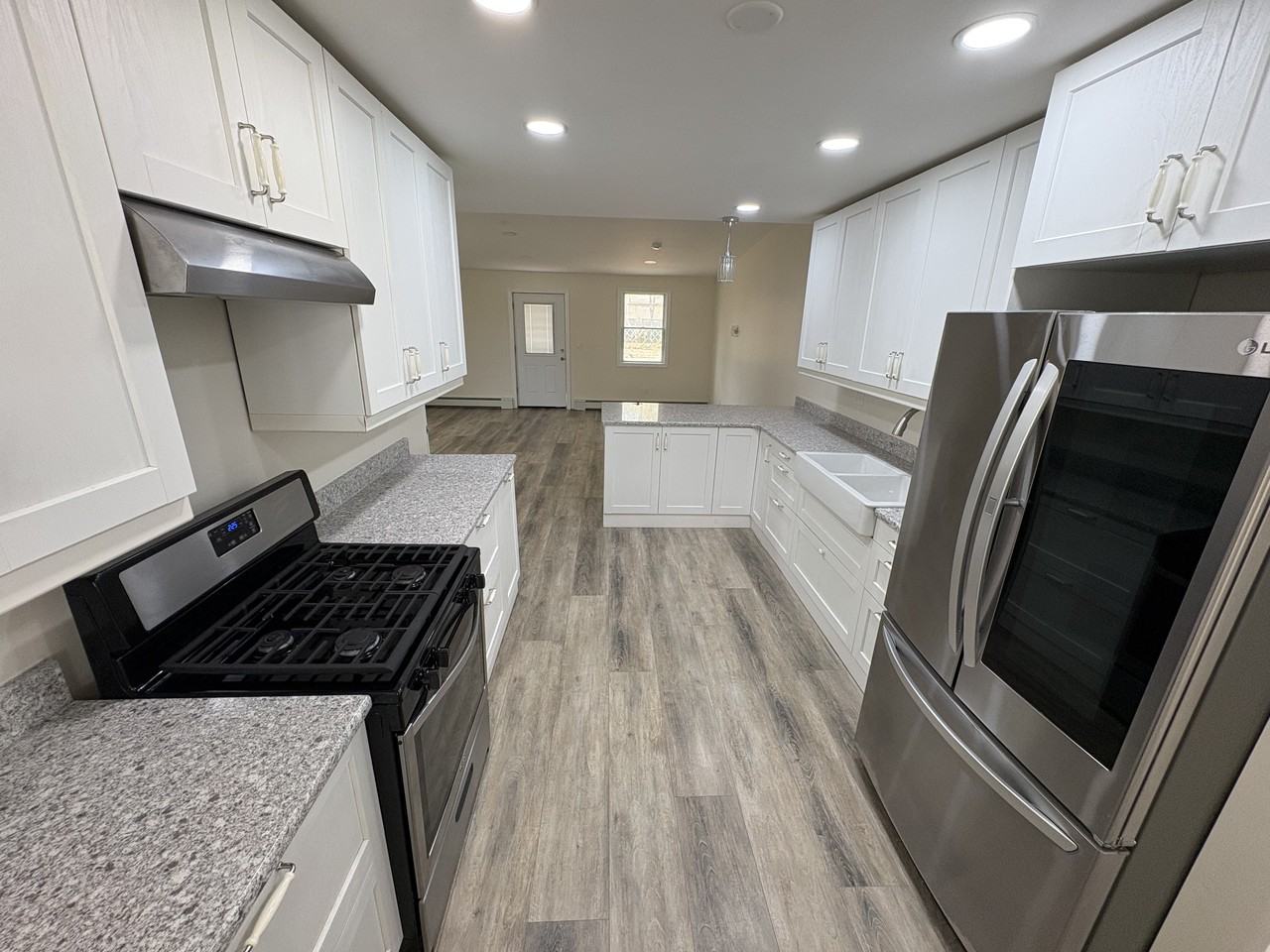 1542 Potter Boulevard - Photo 3 of 10