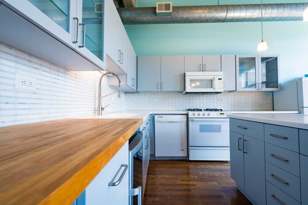 843 W Adams St ##406 - Photo 7 of 14