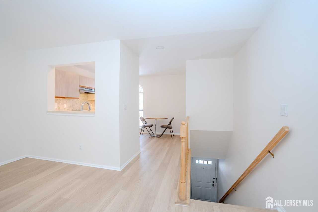 32 Tanglewood Ct - Photo 3 of 27