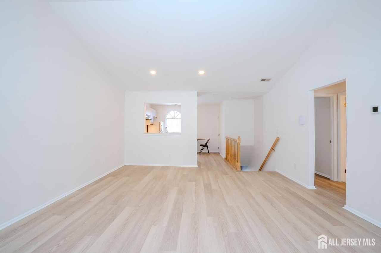 32 Tanglewood Ct - Photo 5 of 27