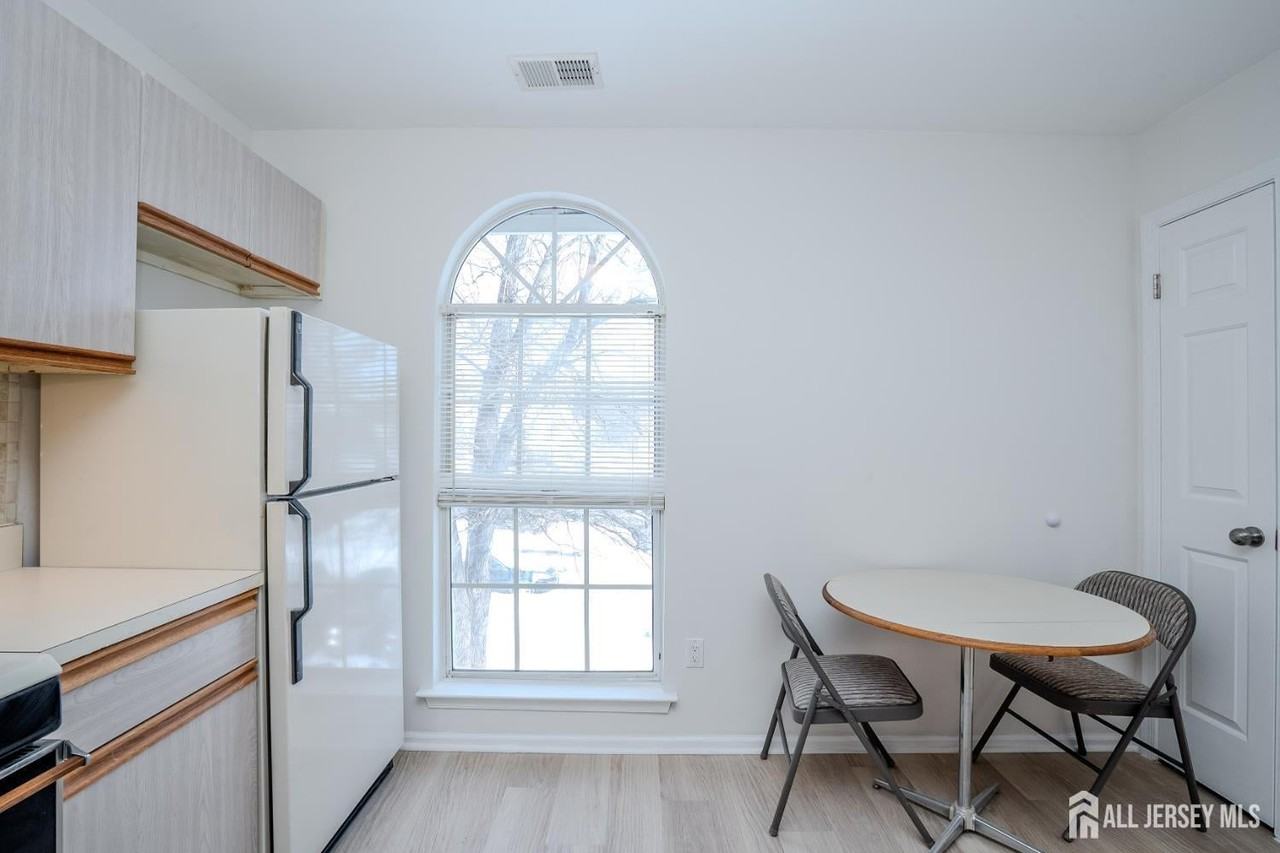 32 Tanglewood Ct - Photo 6 of 27