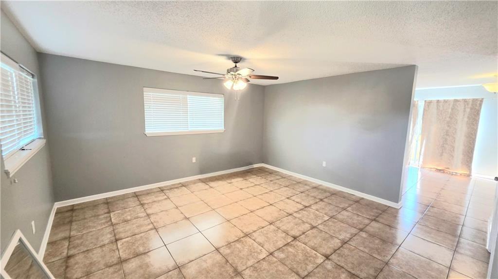 411 Omega St ##B - Photo 3 of 12