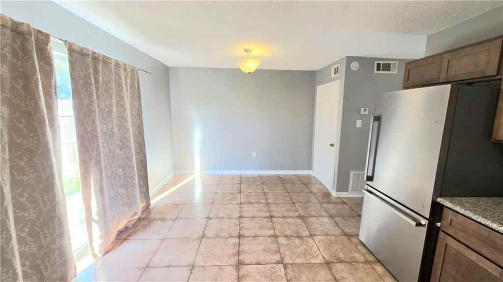 411 Omega St ##B - Photo 6 of 12