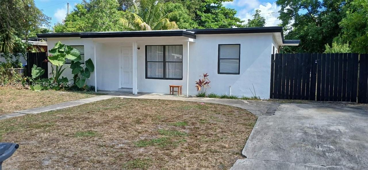 6332 Garfield Street - Photo 3 of 16