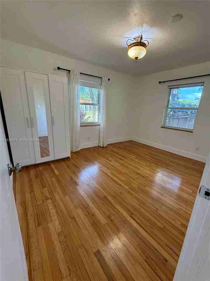 1102 Northeast 116th Street - Photo 2 of 36