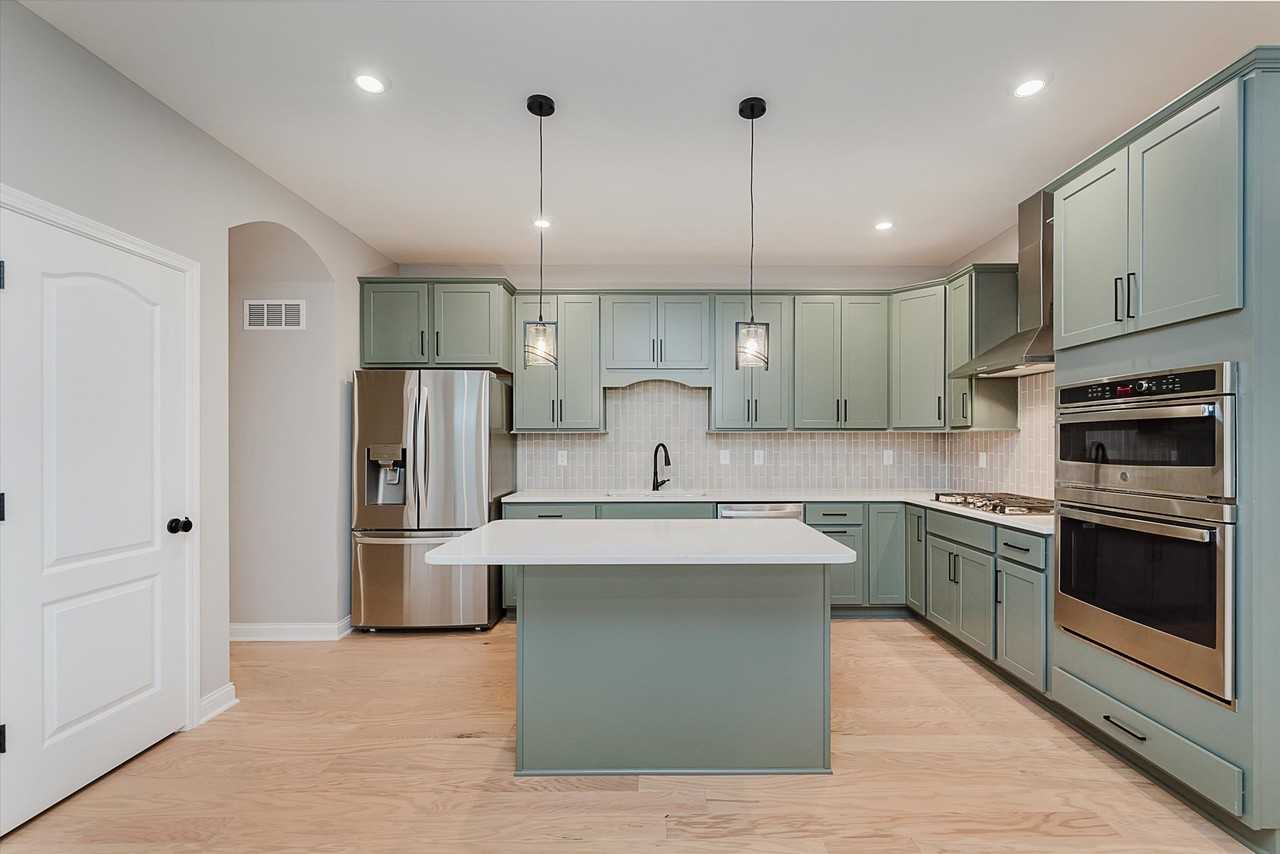 15099 Covebrooke Ln #1 - Photo 5 of 30