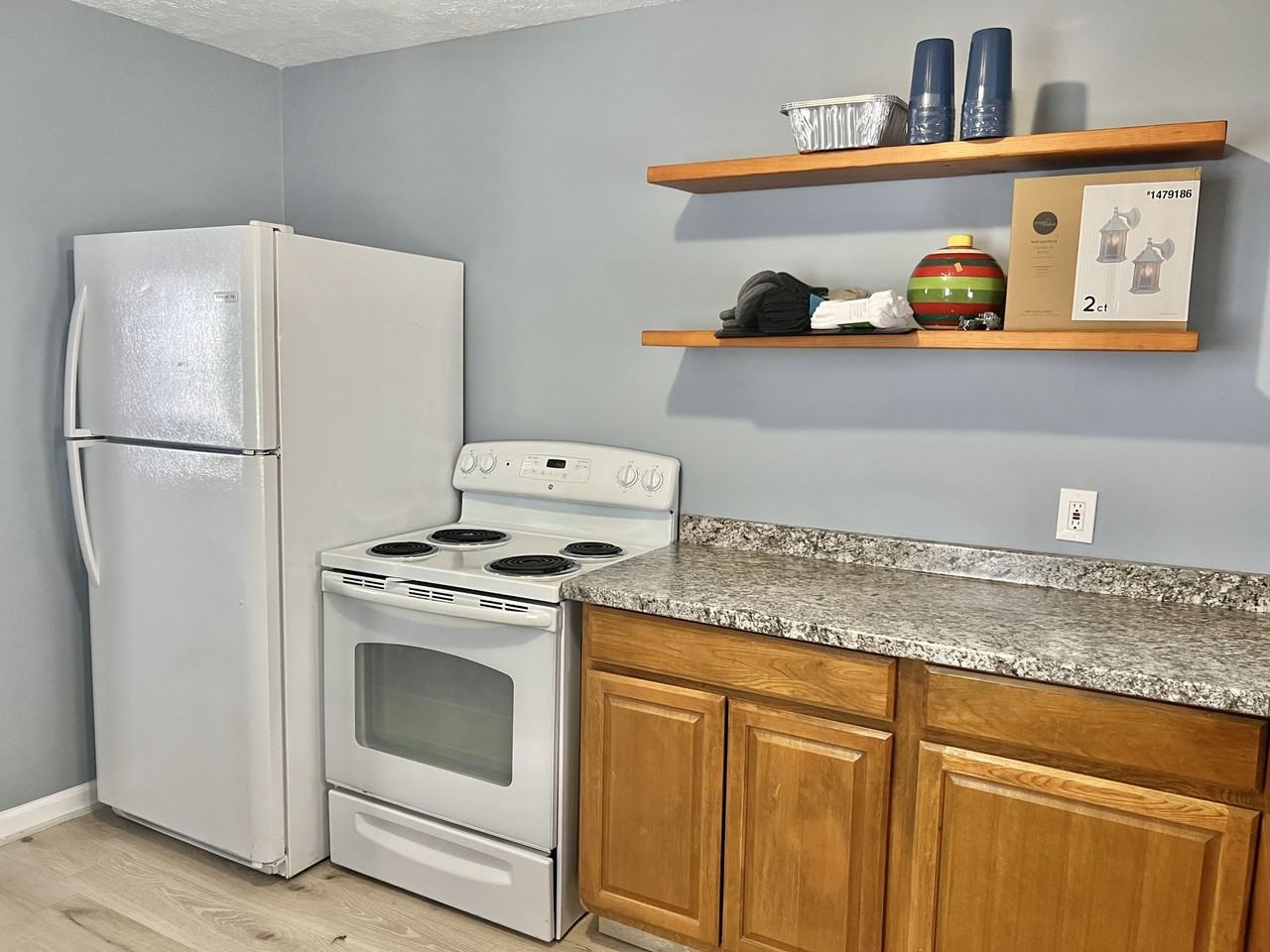 500 Beecher Street - 500 1/2 #1-2 - Photo 3 of 9