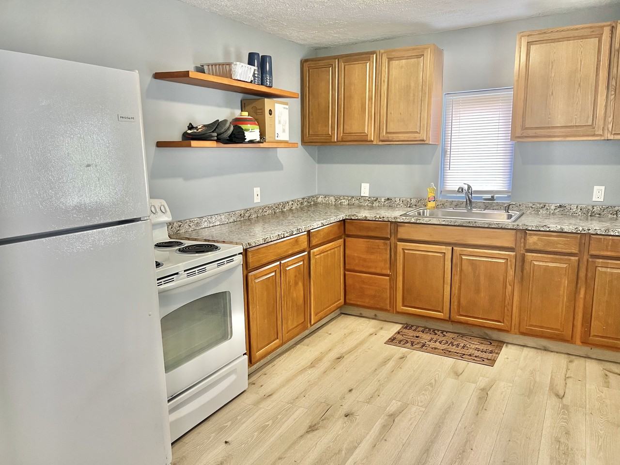 500 Beecher Street - 500 1/2 #1-2 - Photo 4 of 9