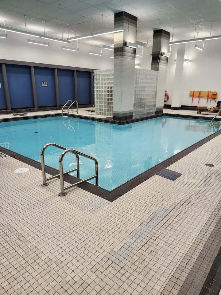 598 A Wellington Street West #598 A - Photo 7 of 18