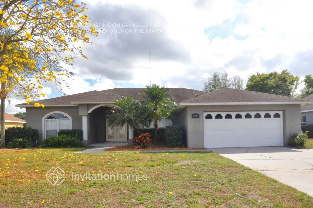 2279 Couples Dr - Photo 2 of 5