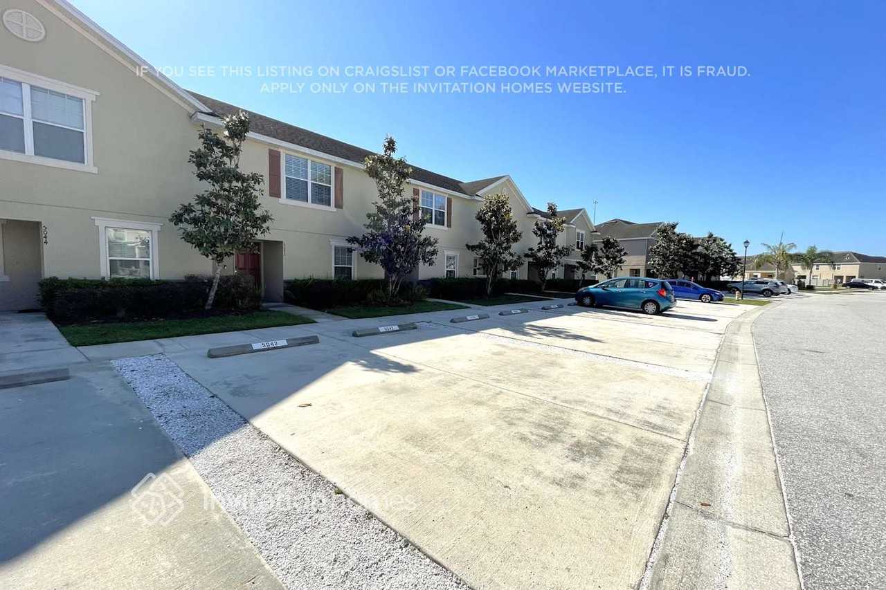 5042 Chipotle Ln - Photo 2 of 15