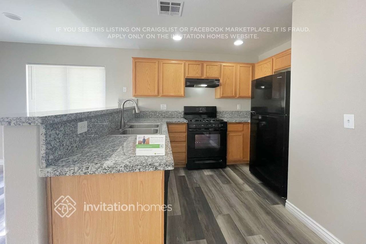 1012 Monte De Oro Ave - Photo 5 of 14