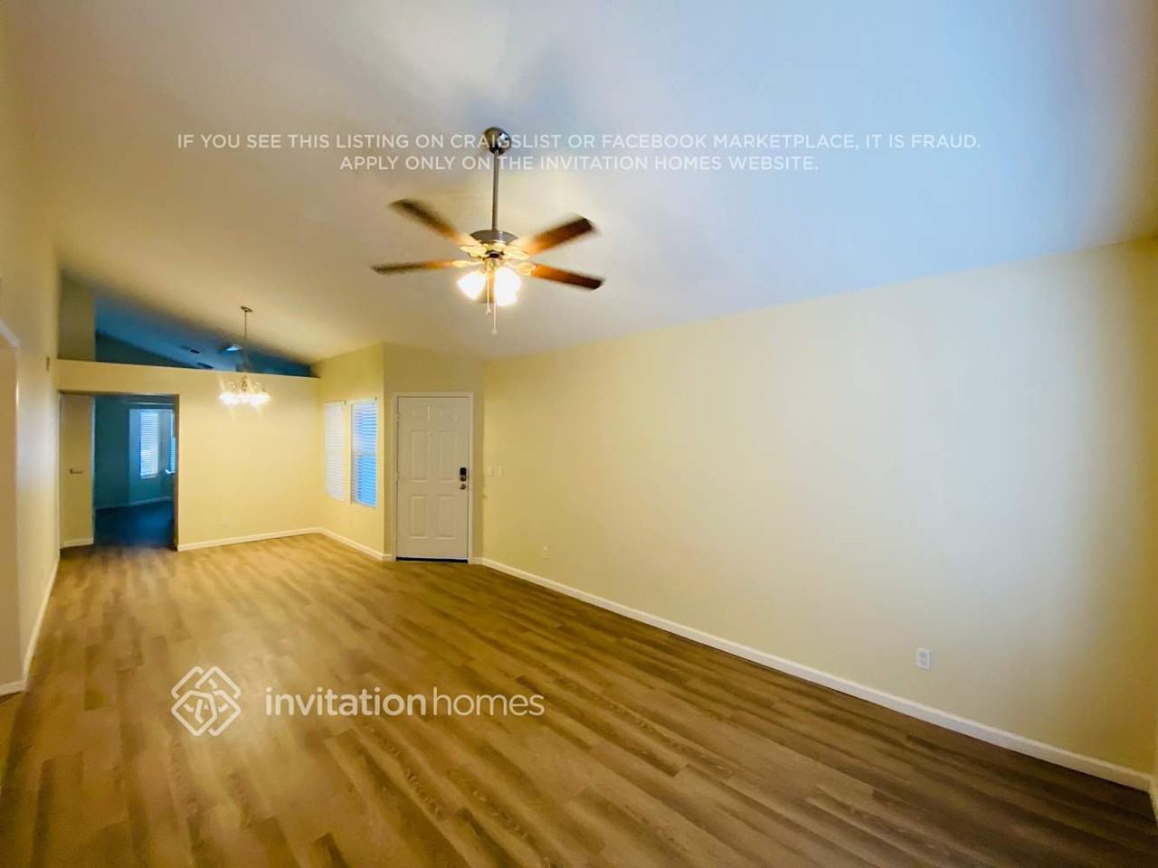 1311 W Straford Dr - Photo 2 of 14